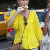 heidi-klum-eating-8